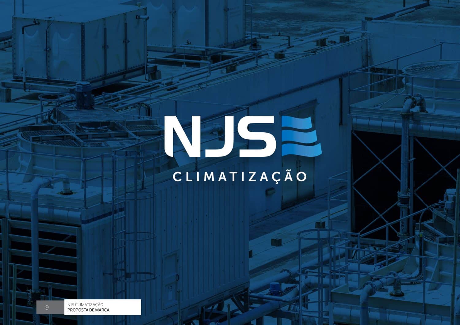 Logotipo da NJS climatização aplicado em fundo azul, dentro da identidade visual da empresa